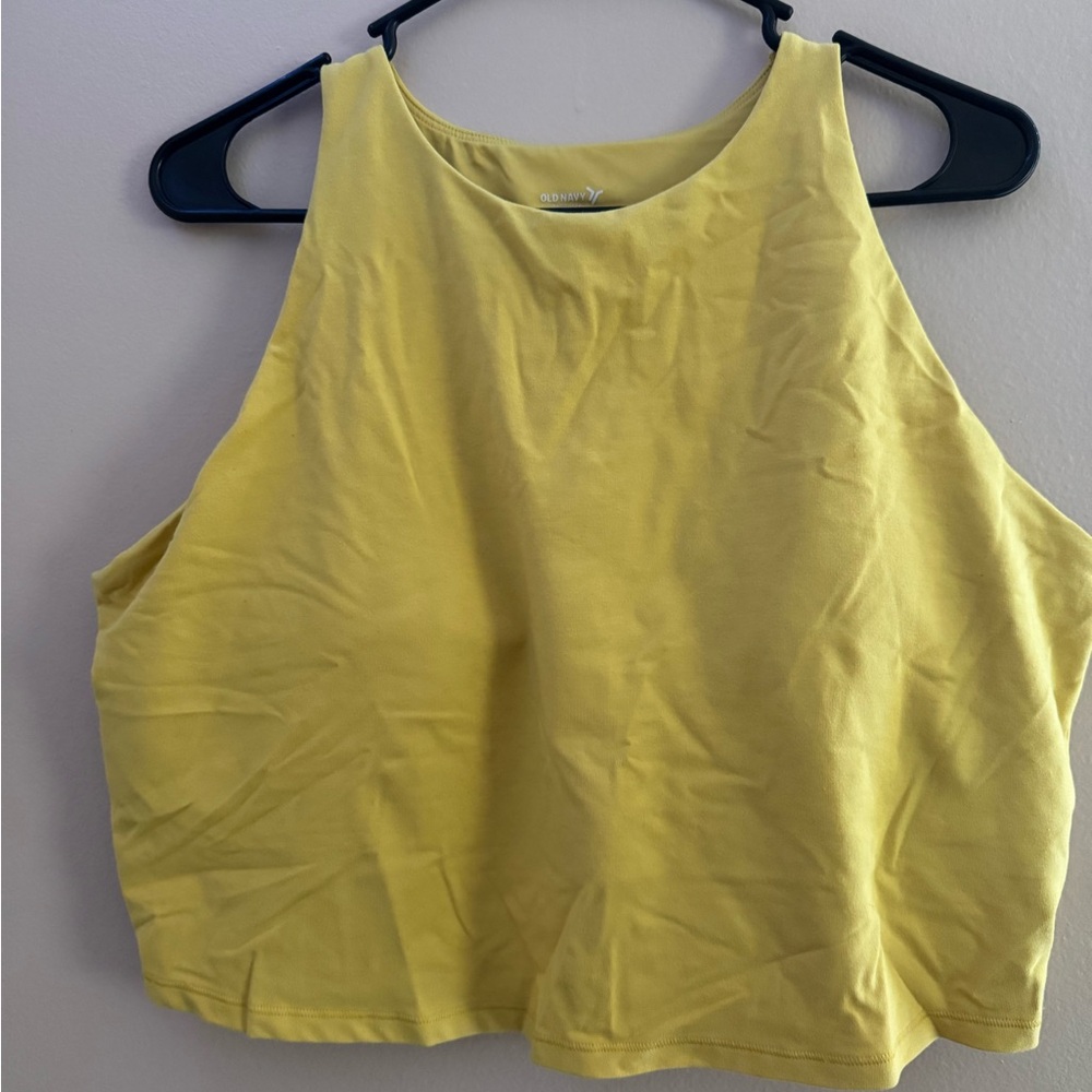Old Navy Active Powerchill top